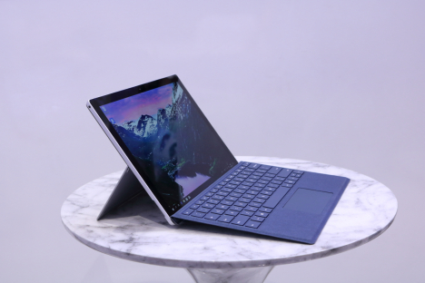 Surface Pro 6 ( i7/16GB/512GB ) + Type Cover 1